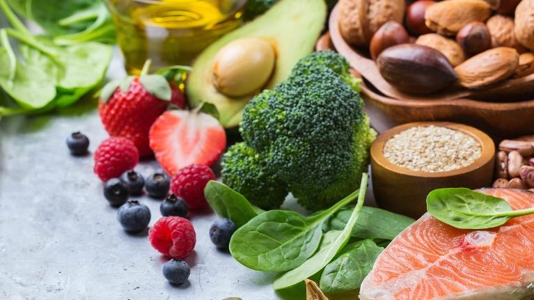 Fruits and vegetables for healthy teeth