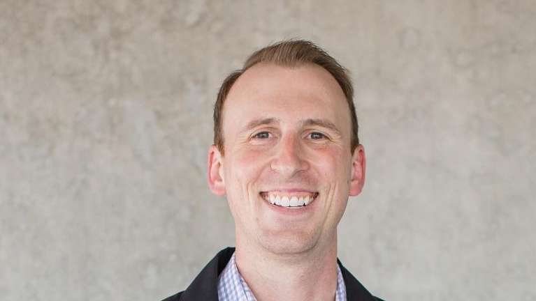 headshot of dr thomas gladnick | dentist rockville md