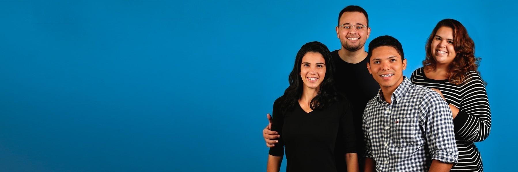 root canals rockville | family smiling